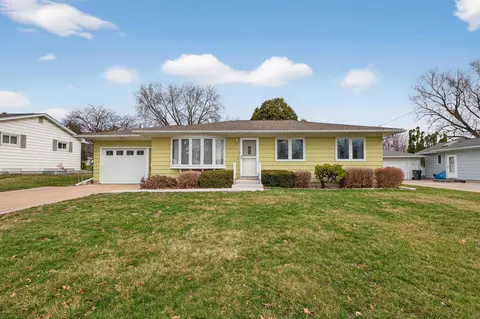 1729 Liberty Ave, Waterloo, IA 50702