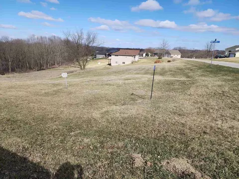 000 Eagle Dr #LOT 19 BREEZY POINTE SUBD, Mcgregor, IA 52157