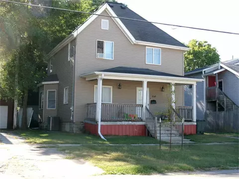 518 E 2nd St, Waterloo, IA 50703