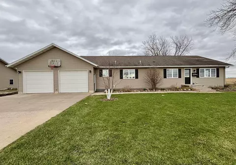 1308 South St, La Porte City, IA 50651