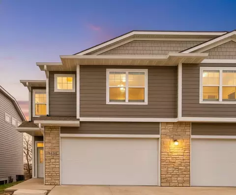 5430 154th Ct, Urbandale, IA 50323