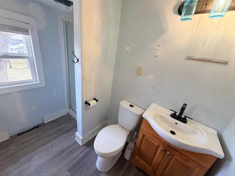 Bath - 309 John St, Decorah, IA 52101 photo 1 of 2