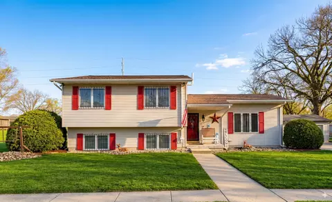 714 Quincy St, Waterloo, IA 50703