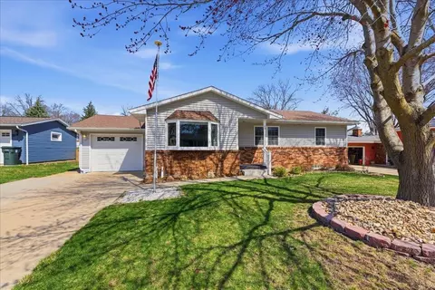 1515 W 5th St, Cedar Falls, IA 50613