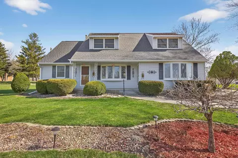 125-127 Wallace Pl, Waterloo, IA 50702