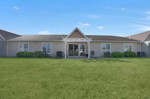 4305 Autumn Ridge Rd #214, Cedar Falls, IA 50613
