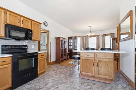 Kitchen - 217 1st Ave SE, Hampton, IA 50441 photo 4 of 4