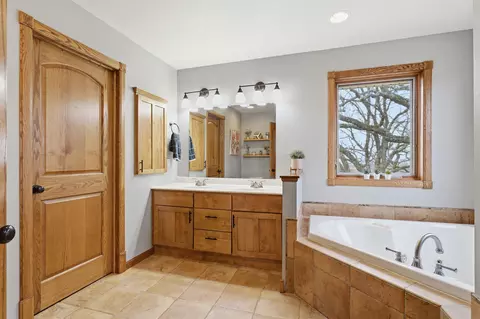 Bath - 1005 Eileen Ct, Decorah, IA 52101 photo 1 of 4