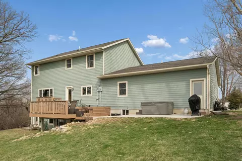 Exterior - 1005 Eileen Ct, Decorah, IA 52101 photo 6 of 7