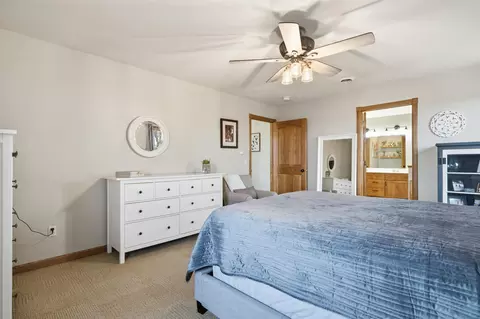 Bedroom - 1005 Eileen Ct, Decorah, IA 52101 photo 3 of 5