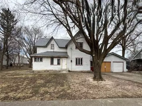 416 1st St, Sioux Rapids, IA 50585