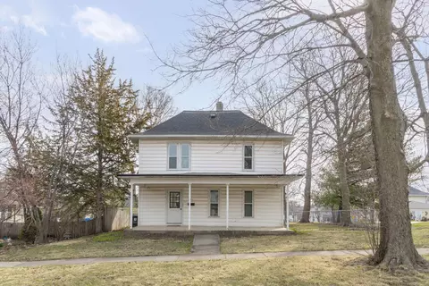 1622 Franklin St, Cedar Falls, IA 50613