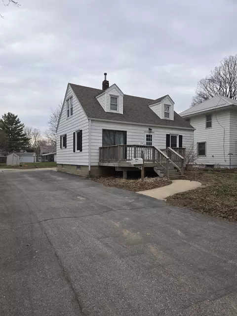 626 E 3rd St E, Cresco, IA 52136