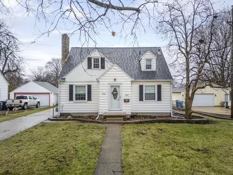 151 Hawthorne Ave, Waterloo, IA 50702