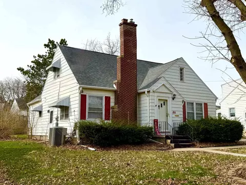 426 Cornwall Ave, Waterloo, IA 50702 photo 2