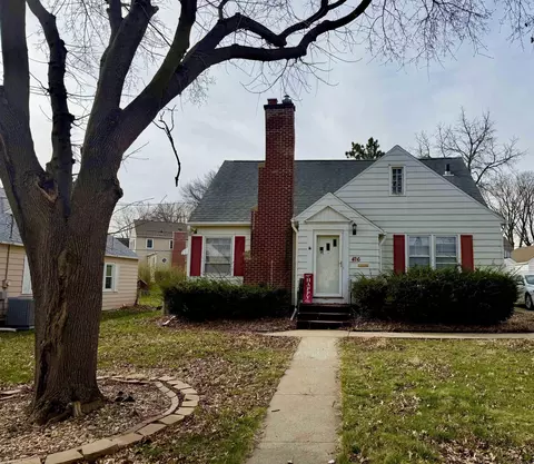 426 Cornwall Ave, Waterloo, IA 50702