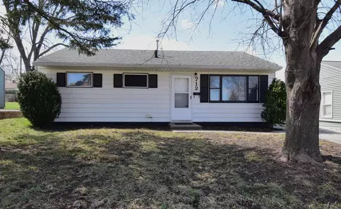 Exterior - 712 Maxwell St, Waterloo, IA 50701 photo 2 of 4