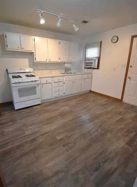 Kitchen - 712 Maxwell St, Waterloo, IA 50701 photo 1 of 2