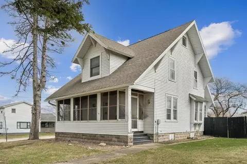 211 N 1st St, Hawkeye, IA 52147