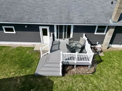 Exterior - 2532 River Rd, Decorah, IA 52101 photo 3 of 3