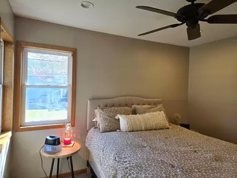 Bedroom - 2532 River Rd, Decorah, IA 52101 photo 2 of 5