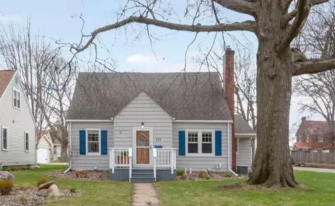 131 Rosebud Ave, Waterloo, IA 50701