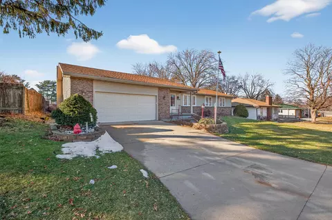 2204 Easley St, Waterloo, IA 50702