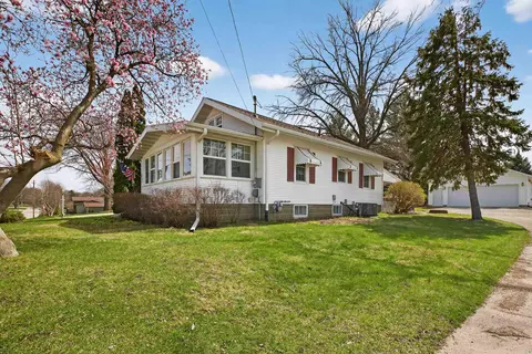 435 Martin Rd, Waterloo, IA 50701