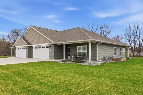 318 S Western Ave, New Hampton, IA 50659