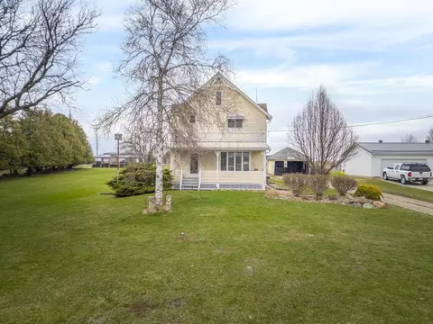 1016 Pleasant St, Sumner, IA 50674