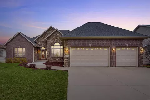 4126 Carlton Dr, Cedar Falls, IA 50613