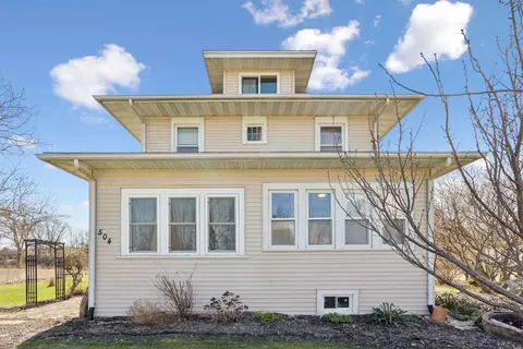 504 Tama St, La Porte City, IA 50651