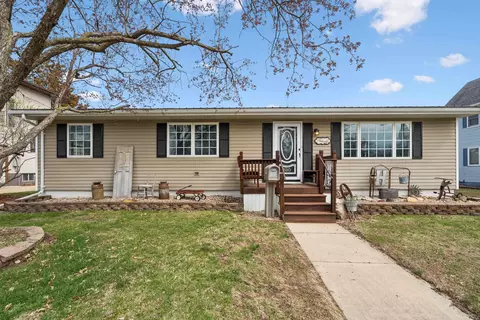 510 SW 6th Ave, Independence, IA 50644