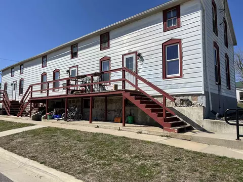 102 NW 2nd Ave NW, Tripoli, IA 50676