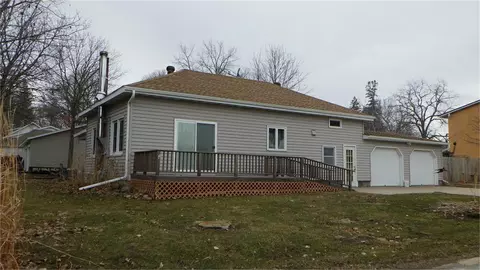 507 E Madison St, Fayette, IA 52142