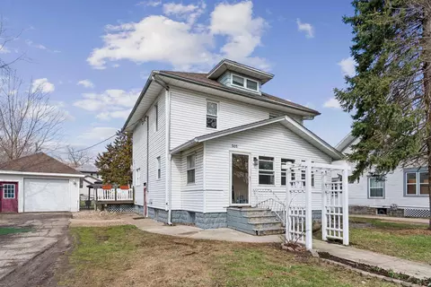 505 SW 5th Ave, Independence, IA 50644