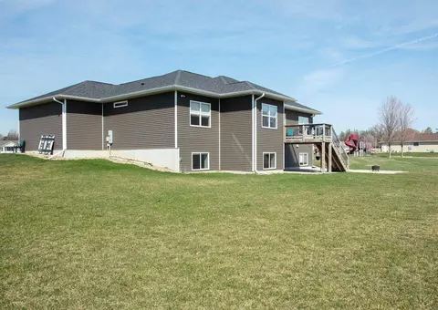 Exterior - 211 Elliot Ave, Shell Rock, IA 50670 photo 9 of 10