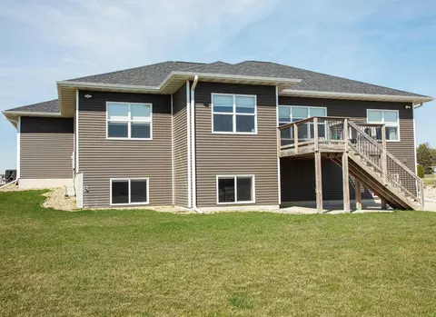 Exterior - 211 Elliot Ave, Shell Rock, IA 50670 photo 7 of 10