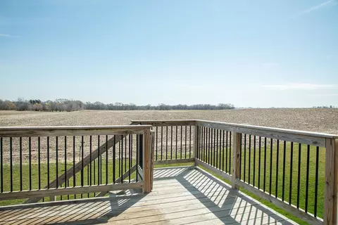 Exterior - 211 Elliot Ave, Shell Rock, IA 50670 photo 5 of 10