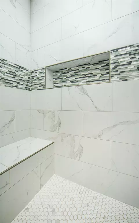 Bath - 211 Elliot Ave, Shell Rock, IA 50670 photo 5 of 5