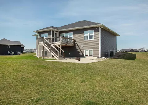 Exterior - 211 Elliot Ave, Shell Rock, IA 50670 photo 8 of 10