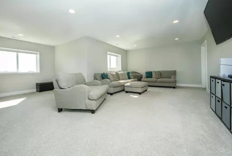 Living - 211 Elliot Ave, Shell Rock, IA 50670 photo 4 of 5