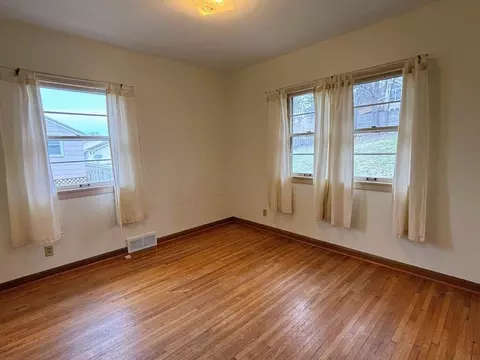 Bedroom - 710 Pine St, Decorah, IA 52101 photo 2 of 3