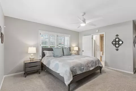 Bedroom - 151 Pershing Rd, Waterloo, IA 50701 photo 2 of 5