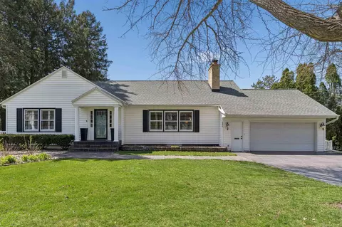 151 Pershing Rd, Waterloo, IA 50701