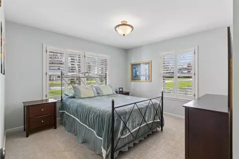 Bedroom - 151 Pershing Rd, Waterloo, IA 50701 photo 3 of 5