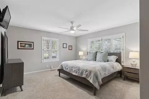 Bedroom - 151 Pershing Rd, Waterloo, IA 50701 photo 1 of 5