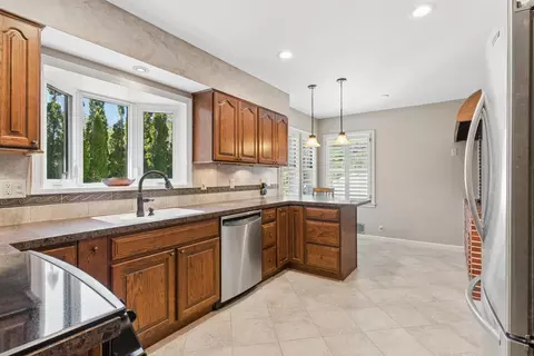 Kitchen - 151 Pershing Rd, Waterloo, IA 50701 photo 2 of 3