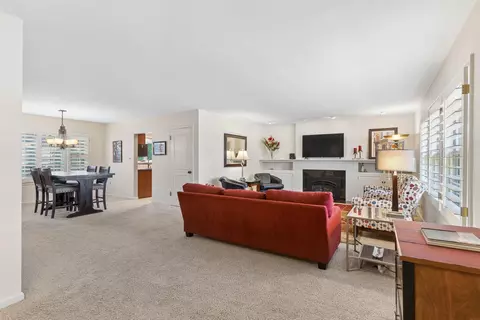 Living - 151 Pershing Rd, Waterloo, IA 50701 photo 1 of 4