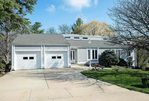736 Greenfield Ave, Waverly, IA 50677